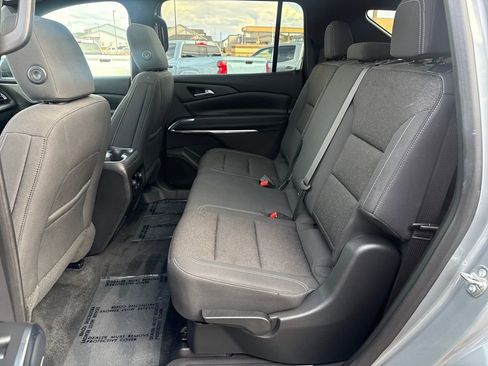 Used 2025 Chevrolet Traverse LT w/ Sun and Wheel Package image 25