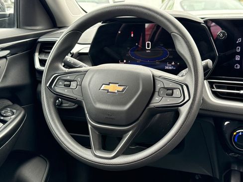 Used 2024 Chevrolet TrailBlazer LT FWD image 20