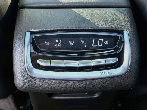 Used 2024 Cadillac XT6 Premium Luxury FWD image 21