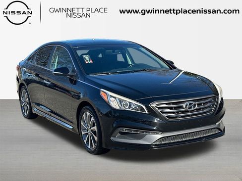 Used 2016 Hyundai Sonata Sport w/ Option Group 03 image 3