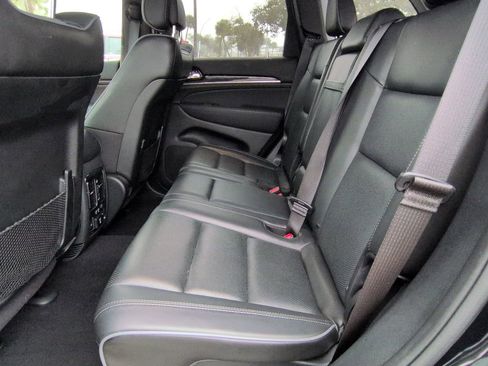 Used 2020 Jeep Grand Cherokee Overland image 14