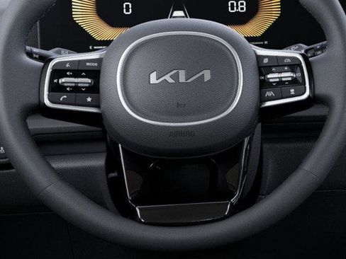 New 2026 Kia Carnival EX image 16