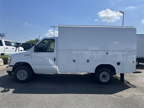New 2024 Ford E-350 and Econoline 350 Super Duty w/ Power Windows & Locks Group image 8