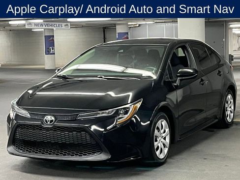 Used 2022 Toyota Corolla LE image 4