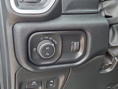 Used 2022 RAM 1500 Big Horn AWD/4WD image 25