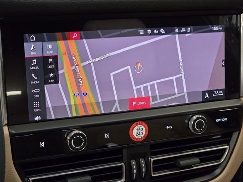 Used 2025 Porsche Macan image 21