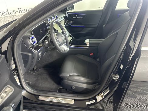 Used 2025 Mercedes-Benz C 300 Sedan image 9