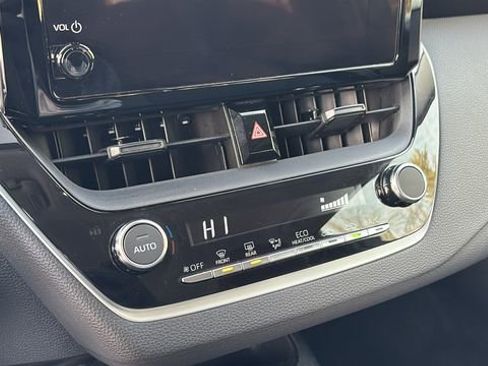 Used 2024 Toyota Corolla LE image 19