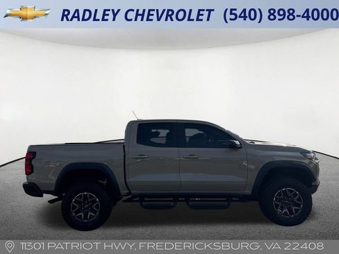 Used 2024 Chevrolet Colorado ZR2 w/ Technology Package AWD/4WD image 21