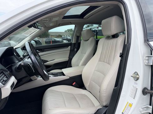 Used 2020 Honda Accord Touring image 15