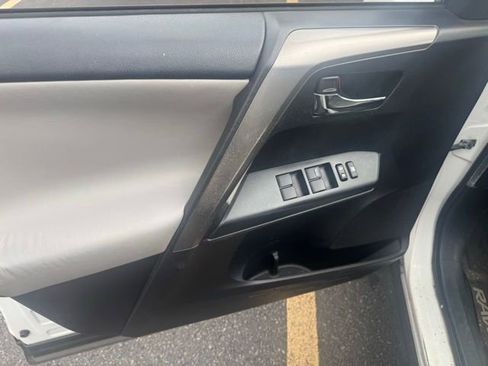 Used 2016 Toyota RAV4 XLE image 9
