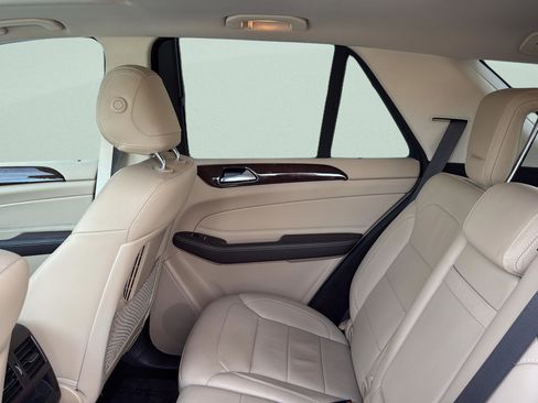 Used 2017 Mercedes-Benz GLE 350 image 32