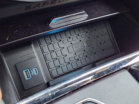 Used 2023 Ford Expedition Max Platinum image 21