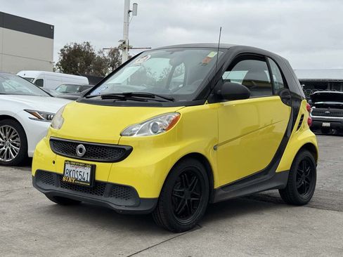 Used 2013 smart fortwo pure RWD image 5