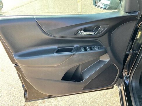 Used 2018 Chevrolet Equinox LT image 15