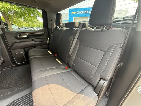 Used 2023 Chevrolet Silverado 1500 LT AWD/4WD image 25