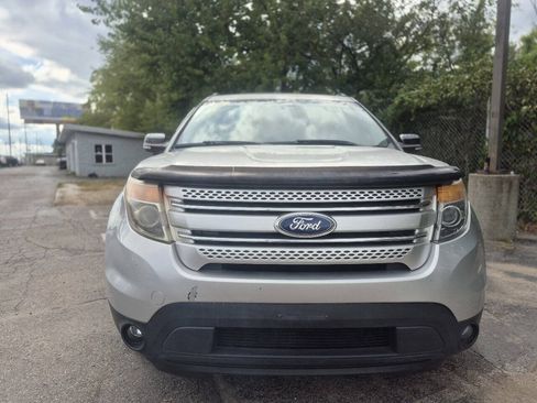 Used 2013 Ford Explorer XLT AWD/4WD image 2