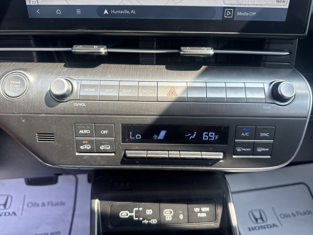 Used 2024 Hyundai Kona Limited AWD/4WD image 19