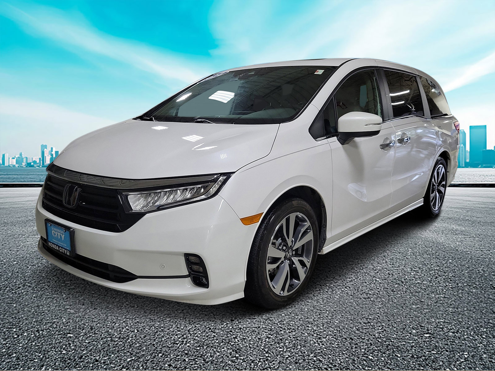 Certified 2024 Honda Odyssey Touring image 2