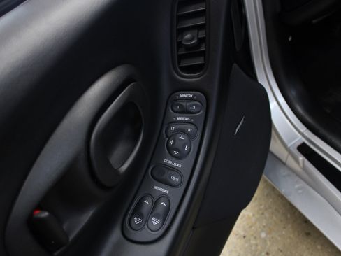 Used 2002 Chevrolet Corvette Convertible w/ Preferred Equipment Group1 image 24