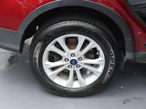 Used 2018 Ford Escape SE w/ SE Sync 3 Package FWD image 31