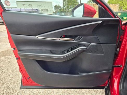 Used 2025 MAZDA CX-30 AWD 2.5 S w/ Preferred Package image 13