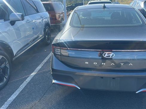 Certified 2025 Hyundai Sonata SE image 5