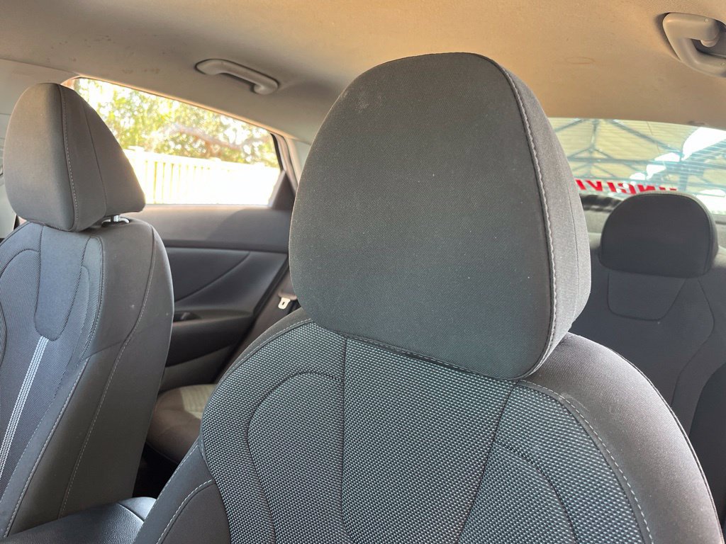 Used 2023 Hyundai Elantra SE FWD image 20