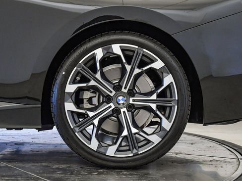 Used 2025 BMW 230i Coupe w/ Convenience Package image 11