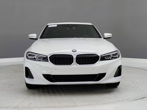 Used 2023 BMW 330i 330i w/ Driving Assistance Package image 4