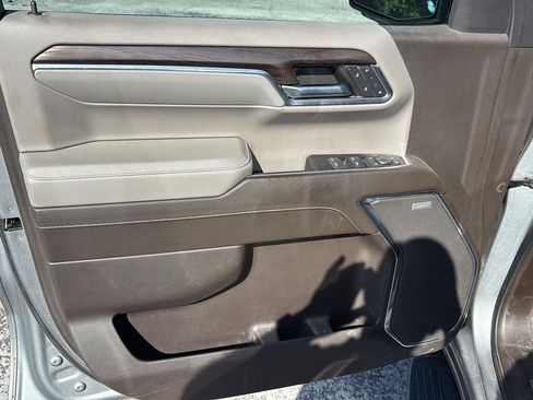 Used 2023 GMC Sierra 1500 SLT w/ SLT Premium Plus Package image 16