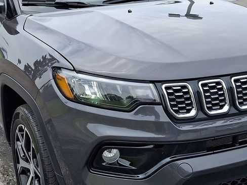 Used 2024 Jeep Compass Limited AWD/4WD image 11