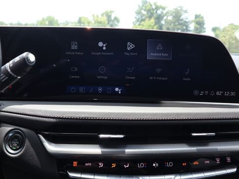Used 2025 Cadillac XT4 Premium Luxury FWD image 33