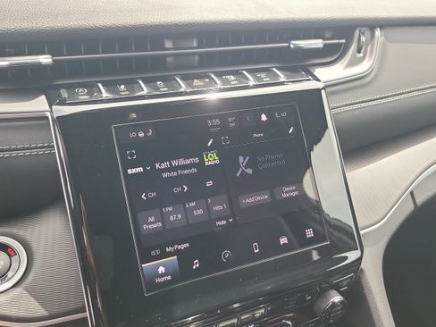 New 2025 Jeep Grand Cherokee L Altitude image 18