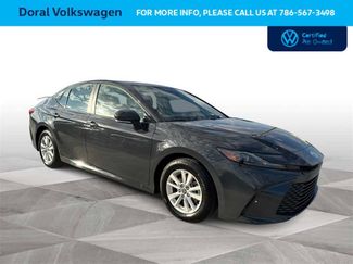Used 2025 Toyota Camry LE video 2