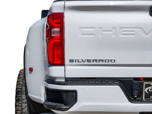 Used 2024 Chevrolet Silverado 3500 LT w/ Convenience Package image 53