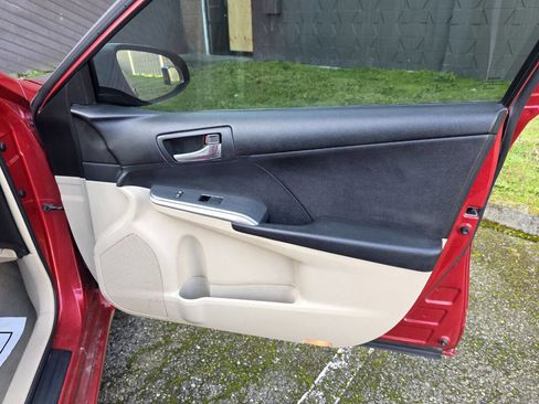 Used 2012 Toyota Camry LE w/ Protection Pkg image 27