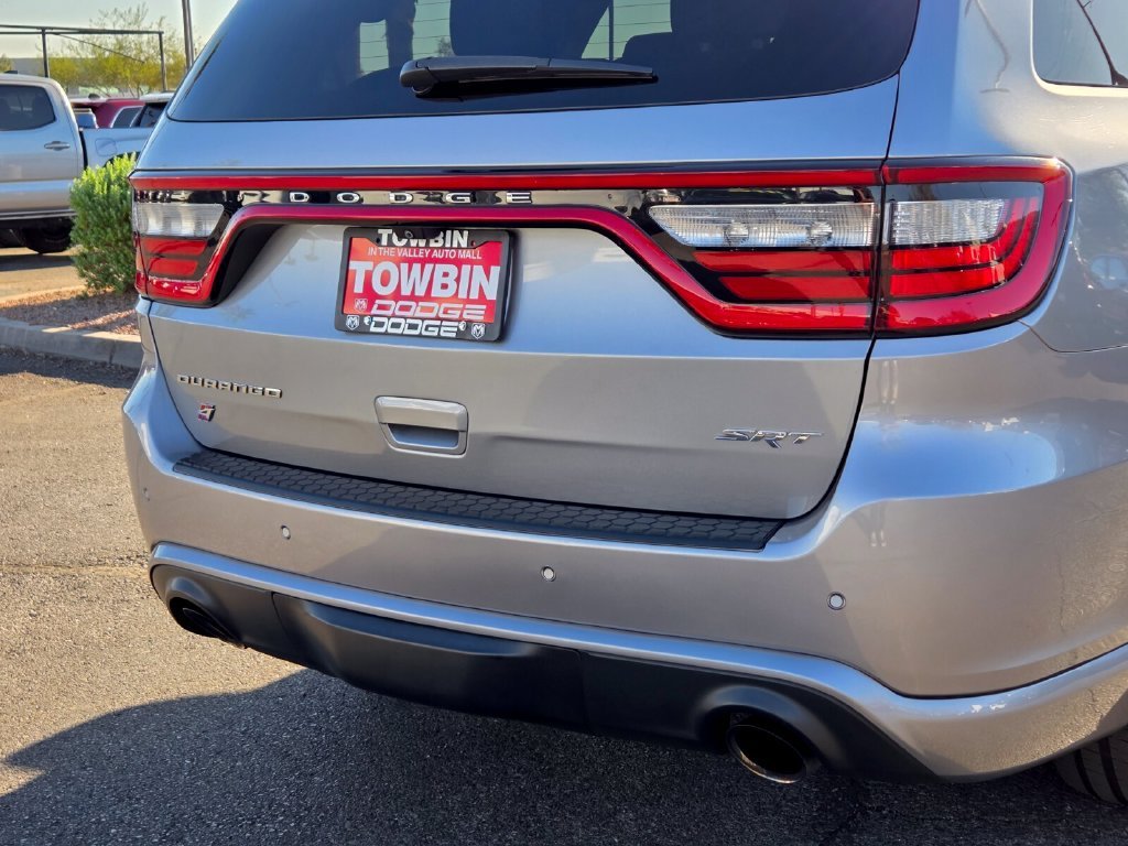 Used 2018 Dodge Durango SRT w/ Technology Group AWD/4WD image 5