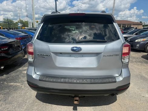 Used 2017 Subaru Forester 2.5i Premium AWD/4WD image 7