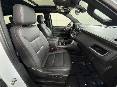 Used 2022 Chevrolet Tahoe Z71 w/ Luxury Package image 28