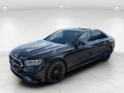 Used 2025 Mercedes-Benz E 350 Sedan image 8