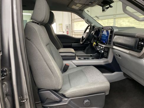 Used 2024 Ford F150 XLT w/ Mobile Office Package image 18