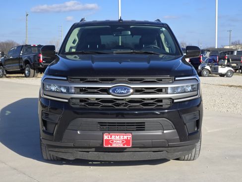 Used 2024 Ford Expedition XLT image 2