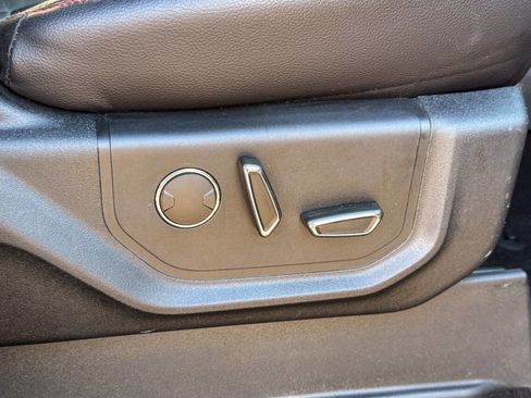 Used 2019 Ford Expedition Limited w/ Equipment Group 303A image 11