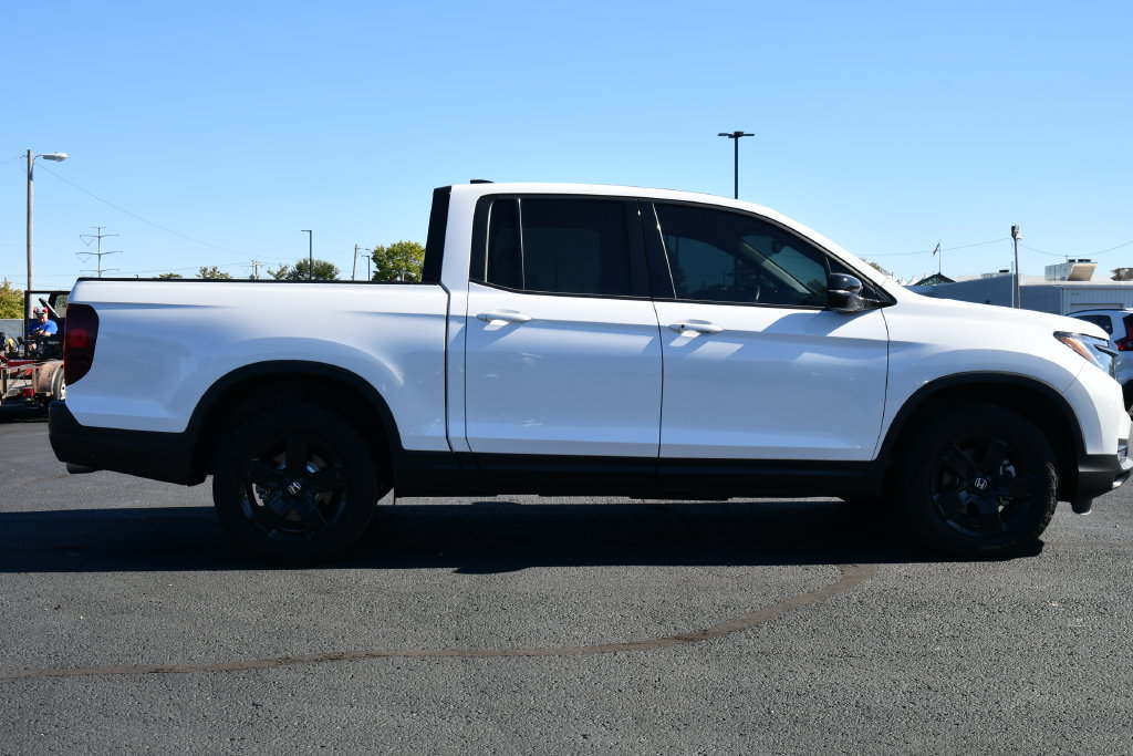 Used 2026 Honda Ridgeline Black Edition image 8
