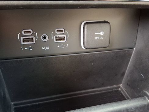 Used 2023 Jeep Grand Cherokee Limited AWD/4WD image 26