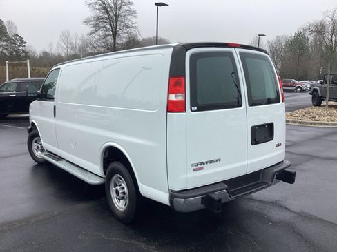 Used 2024 GMC Savana 2500 w/ Driver Convenience Package image 2