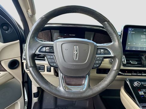 Used 2020 Lincoln Navigator L Reserve w/ Luxury Package image 11