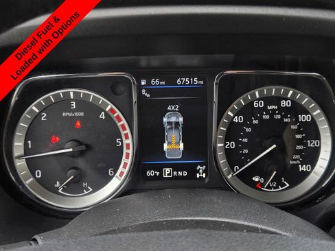 Used 2019 Nissan Titan SV w/ SV Convenience Package image 26