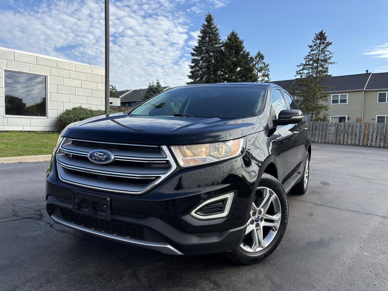 Used 2016 Ford Edge Titanium AWD/4WD image 2
